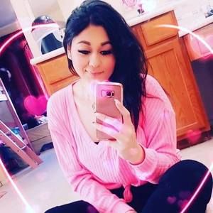 Meet your Posher, Eva